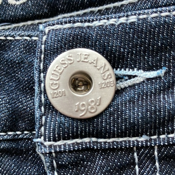 Guess Jeans - Picture 6 of 6